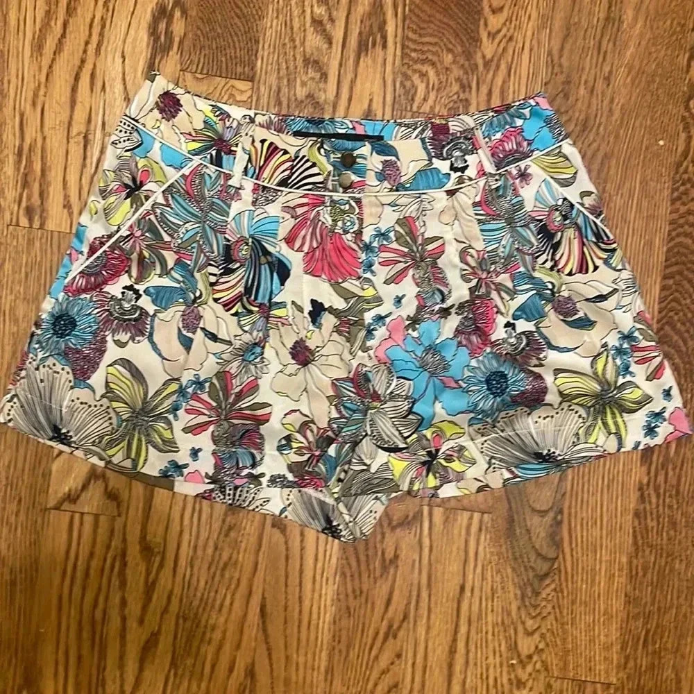 Basic House satin floral shorts size 26